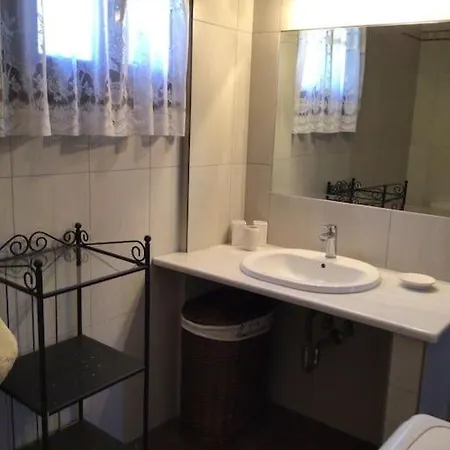 An Comforts Koroni (Messinia)